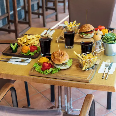 Belcehan אתר נופש אולודניץ