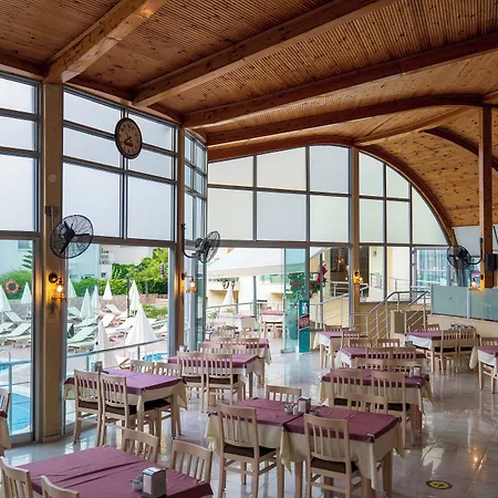 Belcehan Θέρετρο Ολουντενίζ